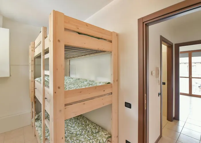 Voor 6 Personen, Aan Het Comomeer *