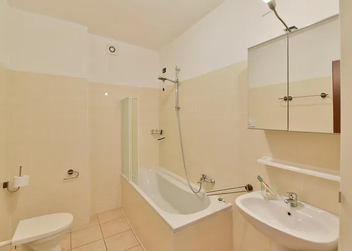 Voor 6 Personen, Aan Het Comomeer 公寓