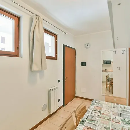 Voor 6 Personen, Aan Het Comomeer