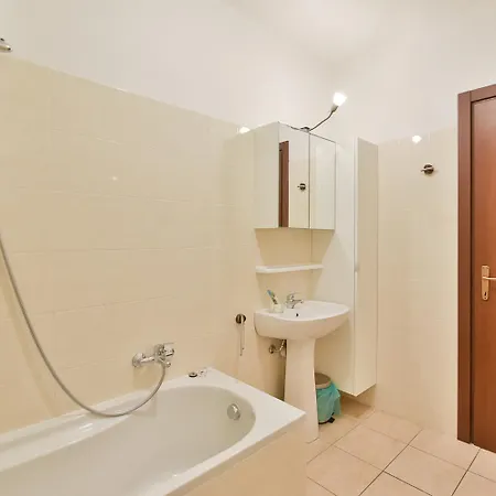 Voor 6 Personen, Aan Het Comomeer Apartament