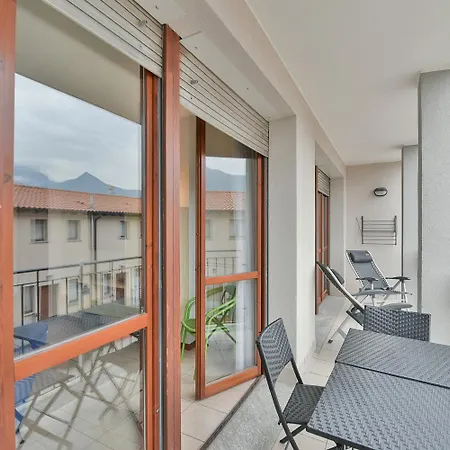 Voor 6 Personen, Aan Het Comomeer Apartamento